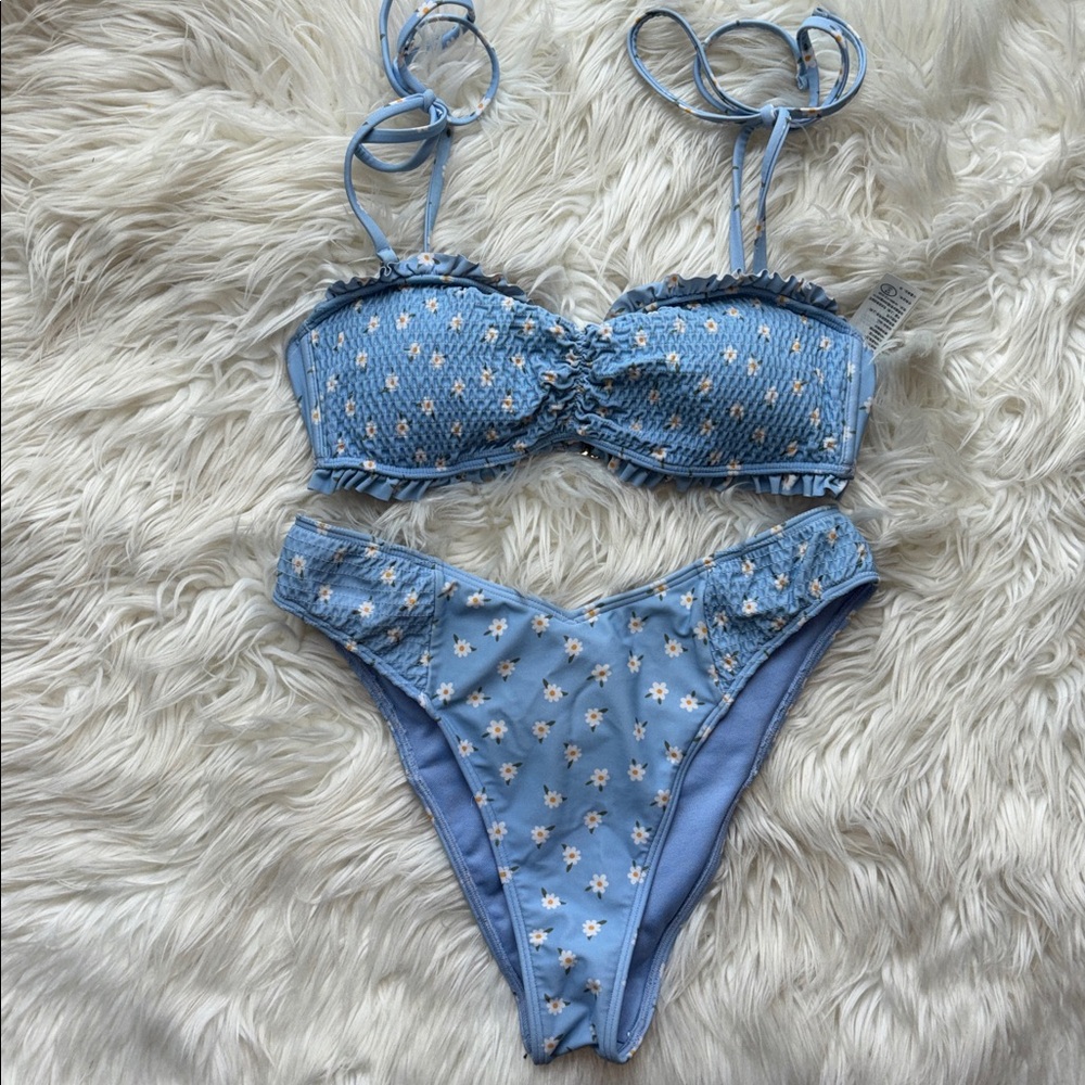 Hollister daisy swimsuit